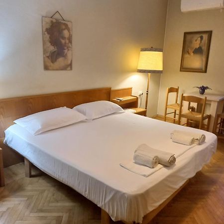 Vintage Apartment In Center تيرانا المظهر الخارجي الصورة