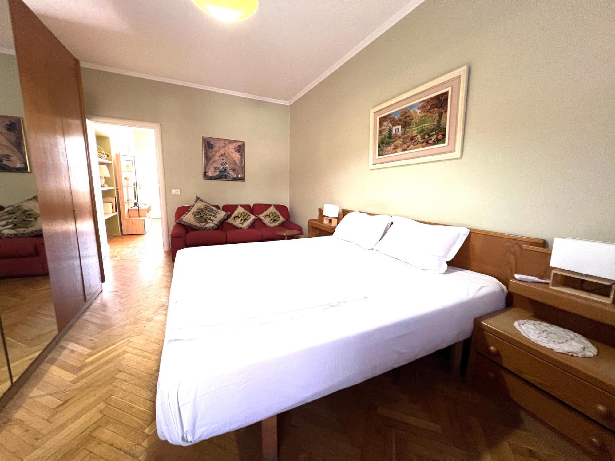 Vintage Apartment In Center تيرانا المظهر الخارجي الصورة